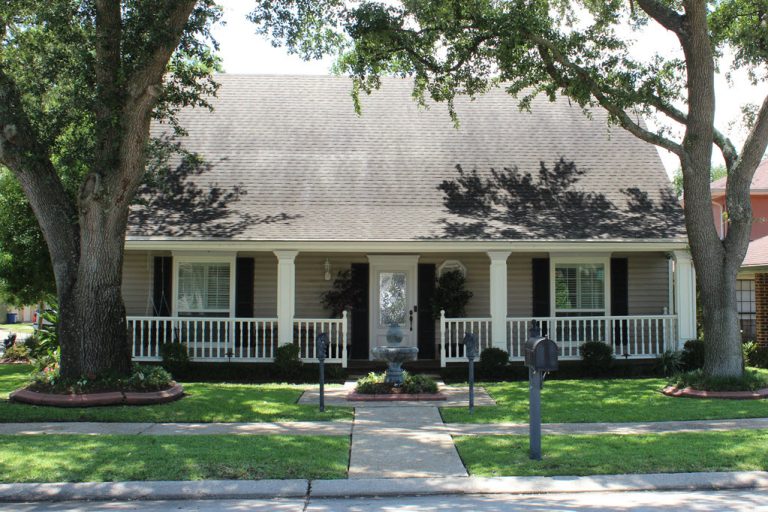 Harahan, LA Community Information Christie Kennedy, Realtor